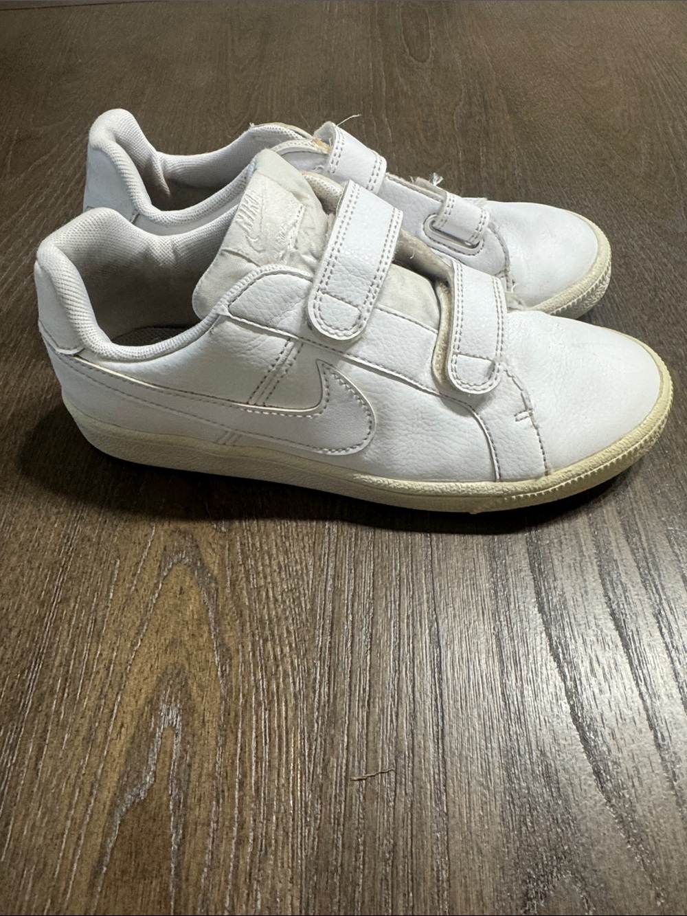 Nike Kids White Velcro Sneakers